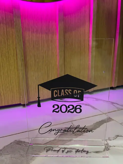 Panneau acrylique graduation 2026 à Tetouan
