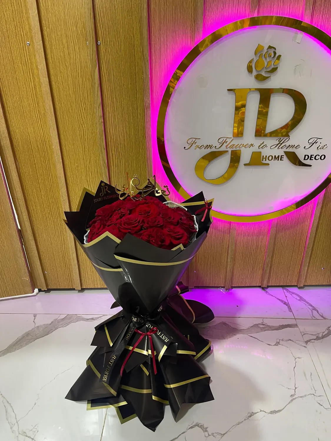 Dark romantic bouquet - black wrap