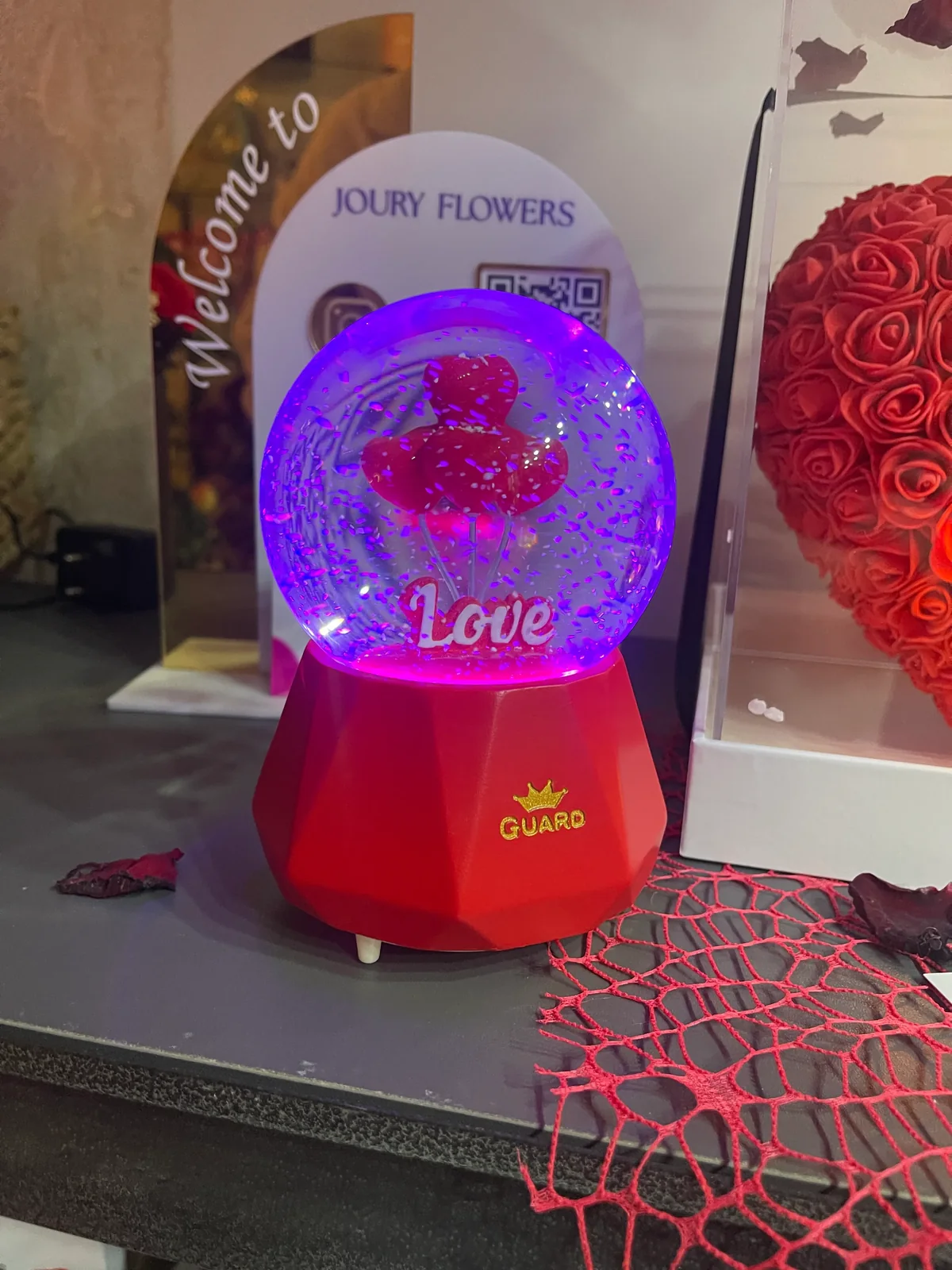 Glowing love detail - light gift
