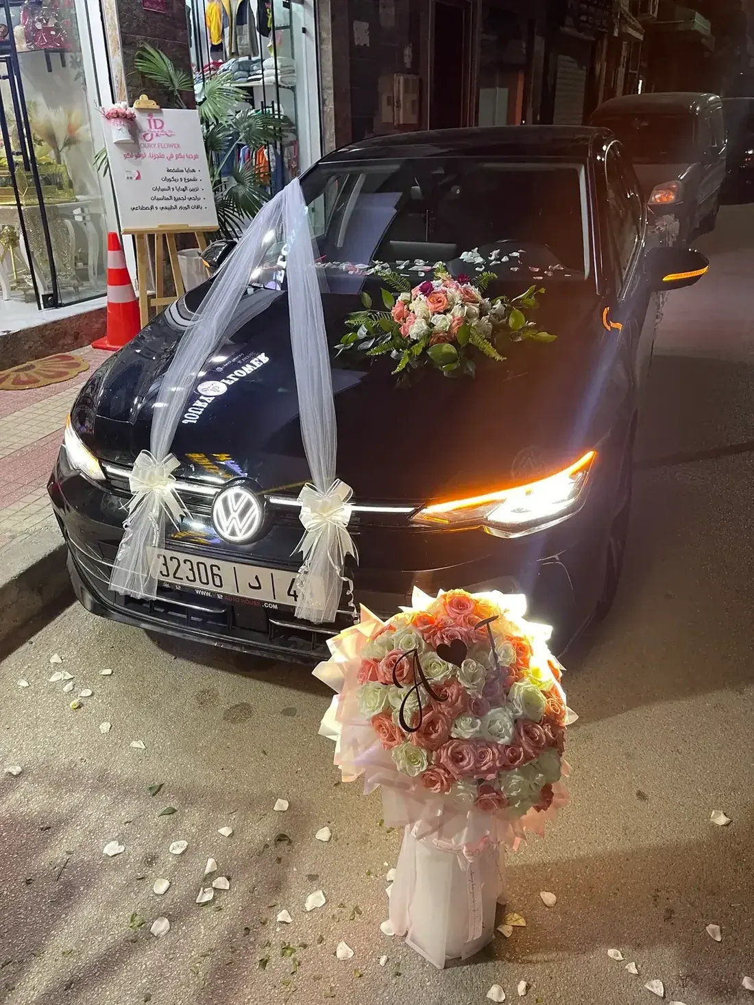 détails fleurs voiture mariage Tétouan