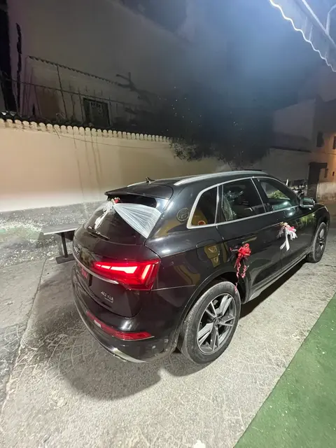 Décoration latérale d'une Audi pour mariage à Tetouan